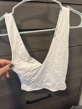 Aritzia White V-Neck Crop Tank Top